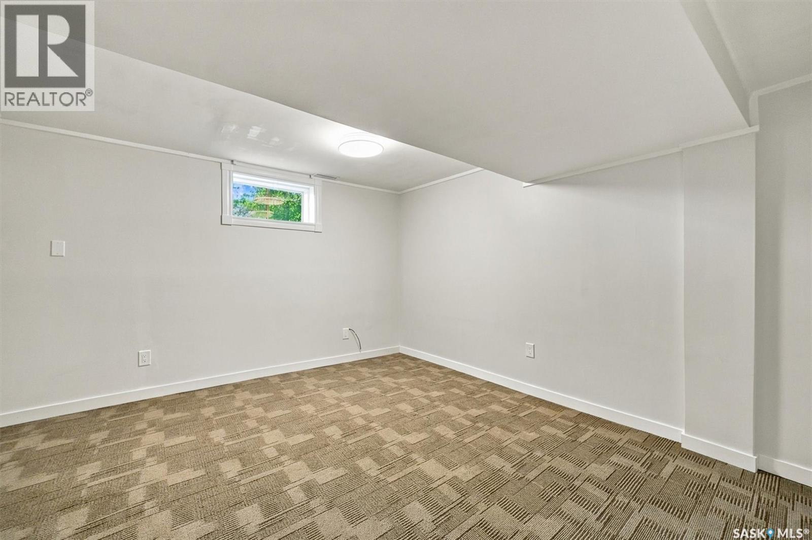 1121 B Avenue N, Saskatoon, Saskatchewan  S7L 1G2 - Photo 39 - SK049147
