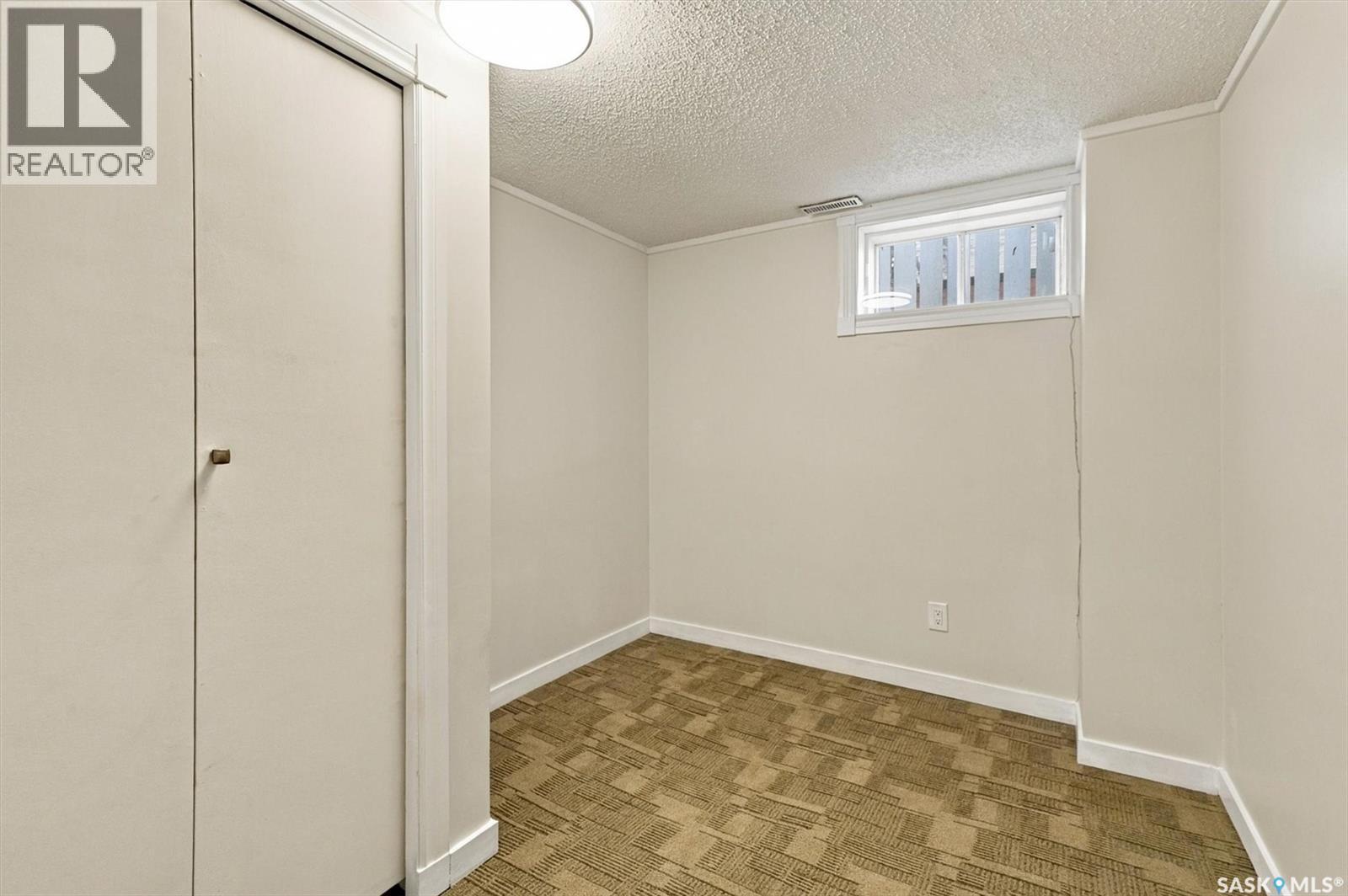1121 B Avenue N, Saskatoon, Saskatchewan  S7L 1G2 - Photo 42 - SK049147