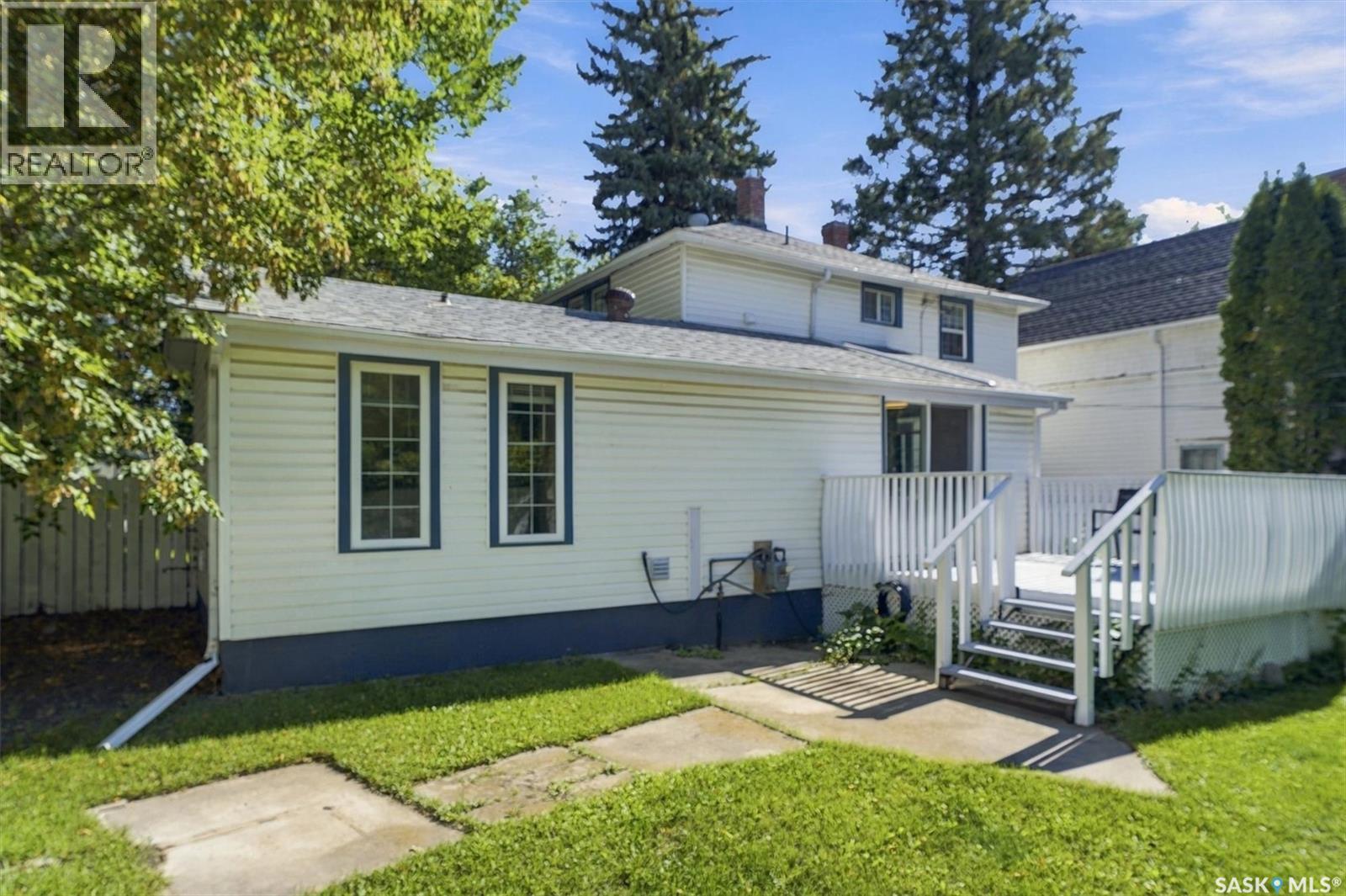 1121 B Avenue N, Saskatoon, Saskatchewan  S7L 1G2 - Photo 46 - SK049147