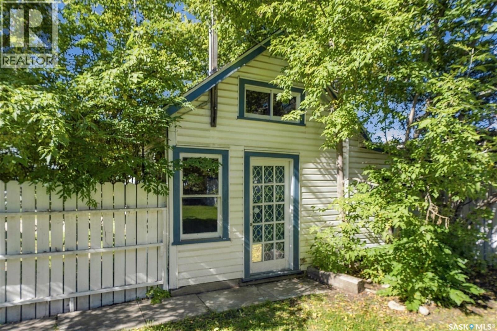1121 B Avenue N, Saskatoon, Saskatchewan  S7L 1G2 - Photo 50 - SK049147