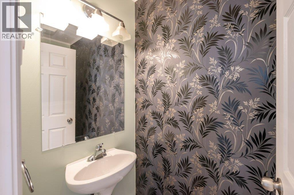 584 Edna Avenue, Penticton, British Columbia  V2A 2M2 - Photo 23 - 10401451