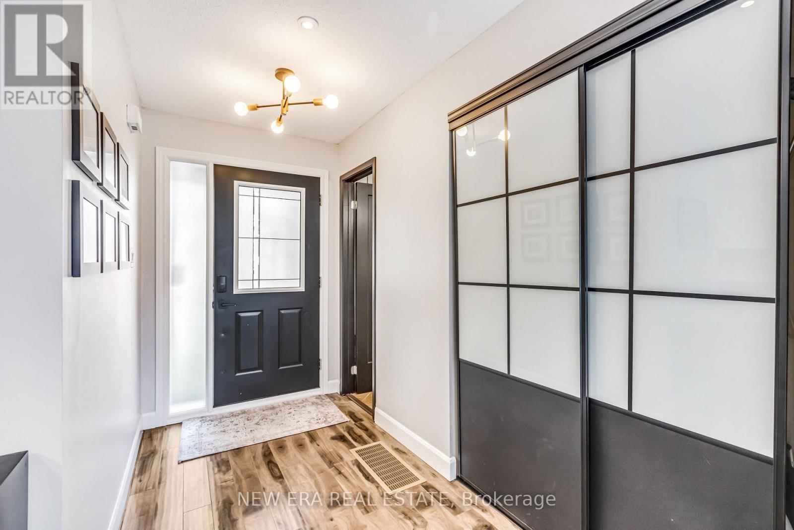 6 - 1415 Fieldlight Boulevard, Pickering (Liverpool), Ontario  L1V 2S3 - Photo 3 - E13816136
