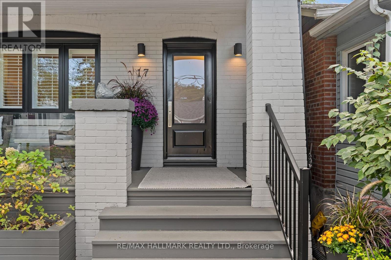 17 Beachdale Avenue, Toronto, Ontario  M1N 1V7 - Photo 2 - E13816200