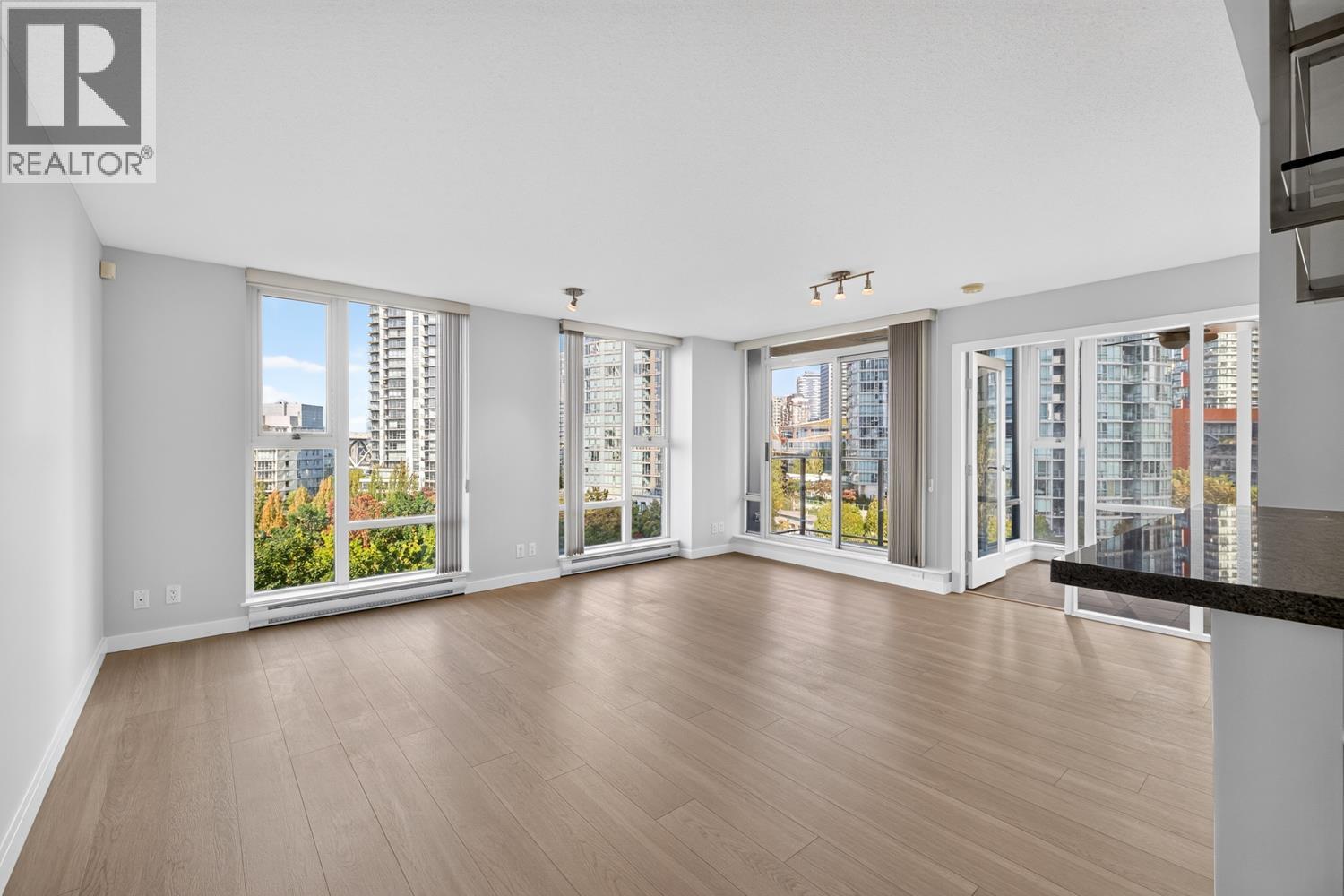 906 455 Beach Crescent, Vancouver, British Columbia  V6Z 3E5 - Photo 8 - R3168388