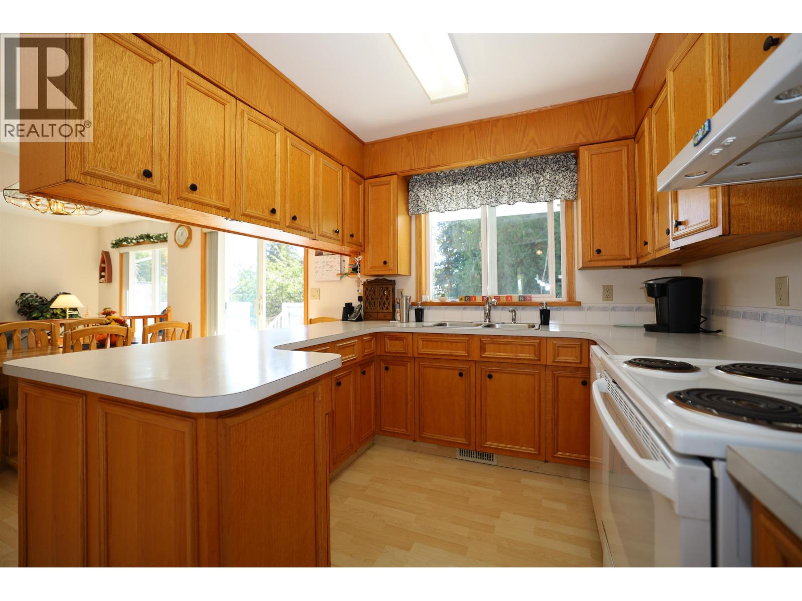 1073 Grandview Road, Gibsons, British Columbia  V0N 1V3 - Photo 16 - R3168377