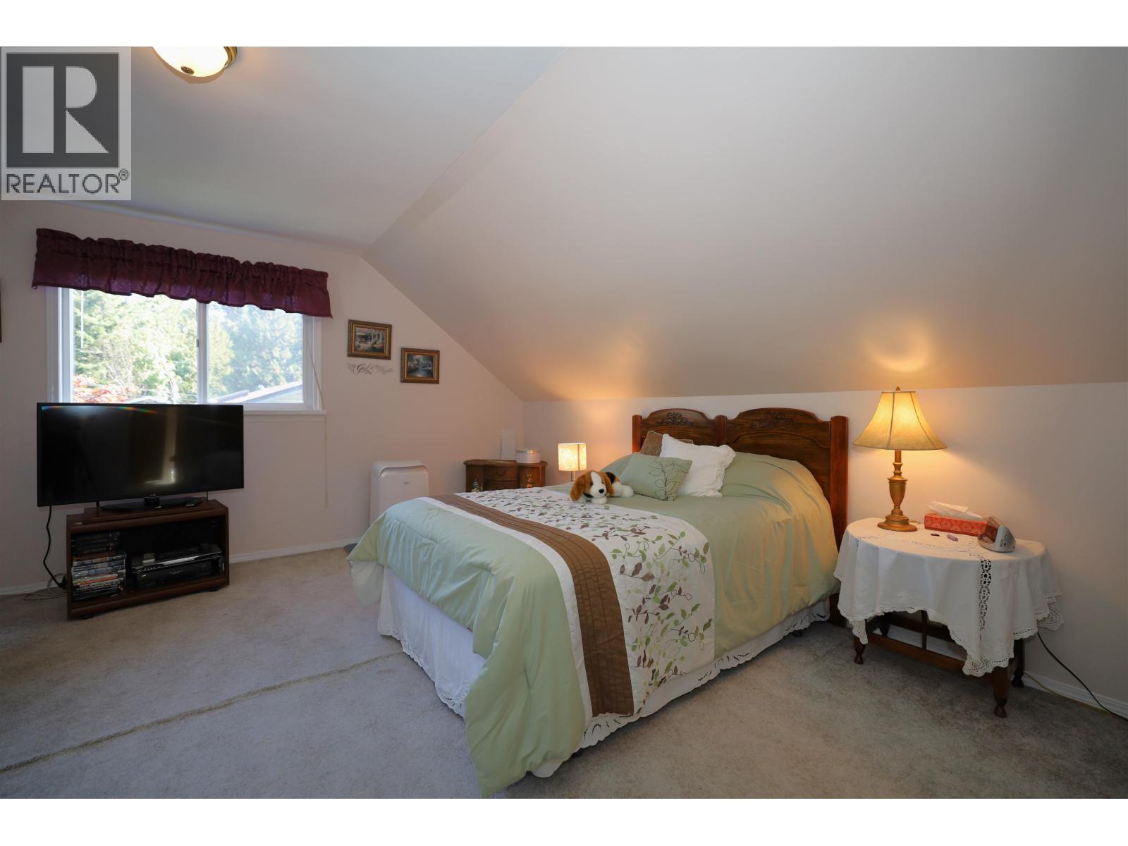 1073 Grandview Road, Gibsons, British Columbia  V0N 1V3 - Photo 23 - R3168377