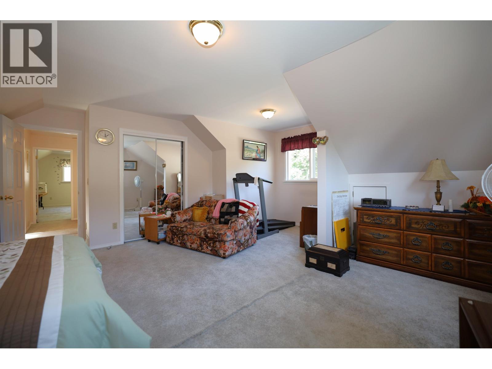 1073 Grandview Road, Gibsons, British Columbia  V0N 1V3 - Photo 24 - R3168377