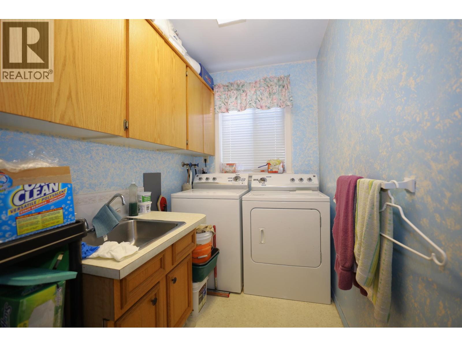 1073 Grandview Road, Gibsons, British Columbia  V0N 1V3 - Photo 27 - R3168377