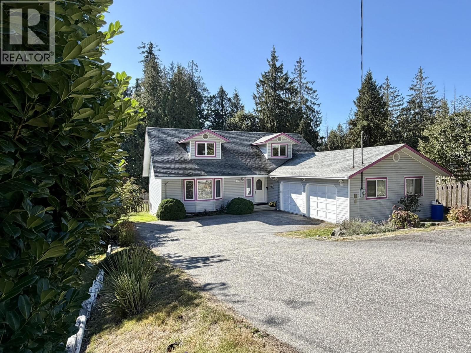 1073 Grandview Road, Gibsons, British Columbia  V0N 1V3 - Photo 30 - R3168377