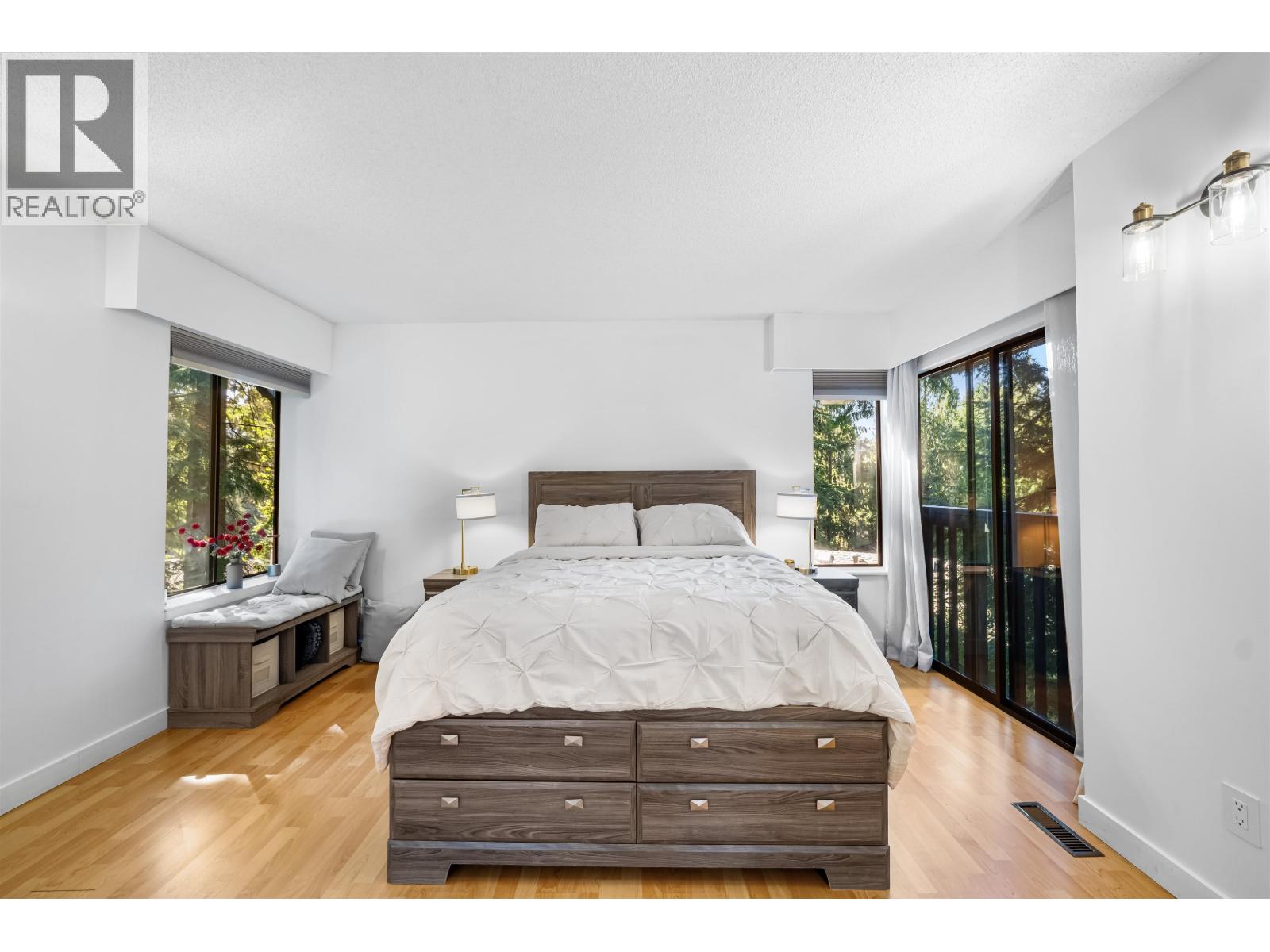 5520 Huckleberry Lane, North Vancouver, British Columbia  V7R 4N8 - Photo 20 - R3168392