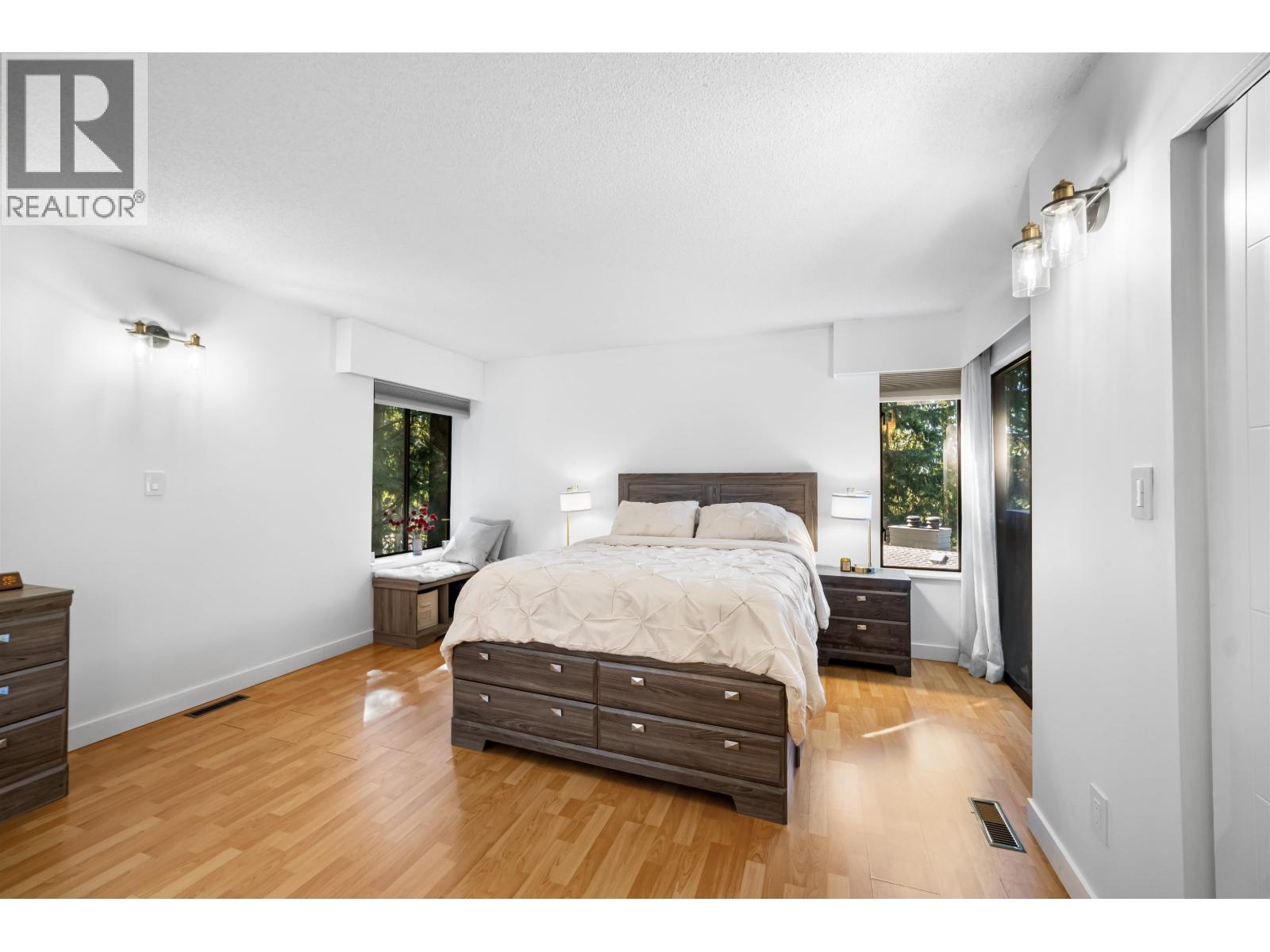 5520 Huckleberry Lane, North Vancouver, British Columbia  V7R 4N8 - Photo 21 - R3168392