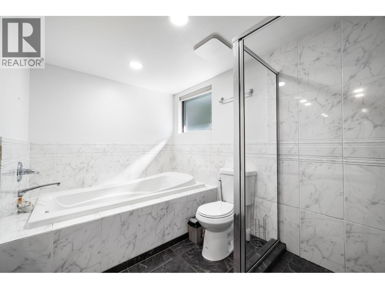5520 Huckleberry Lane, North Vancouver, British Columbia  V7R 4N8 - Photo 24 - R3168392