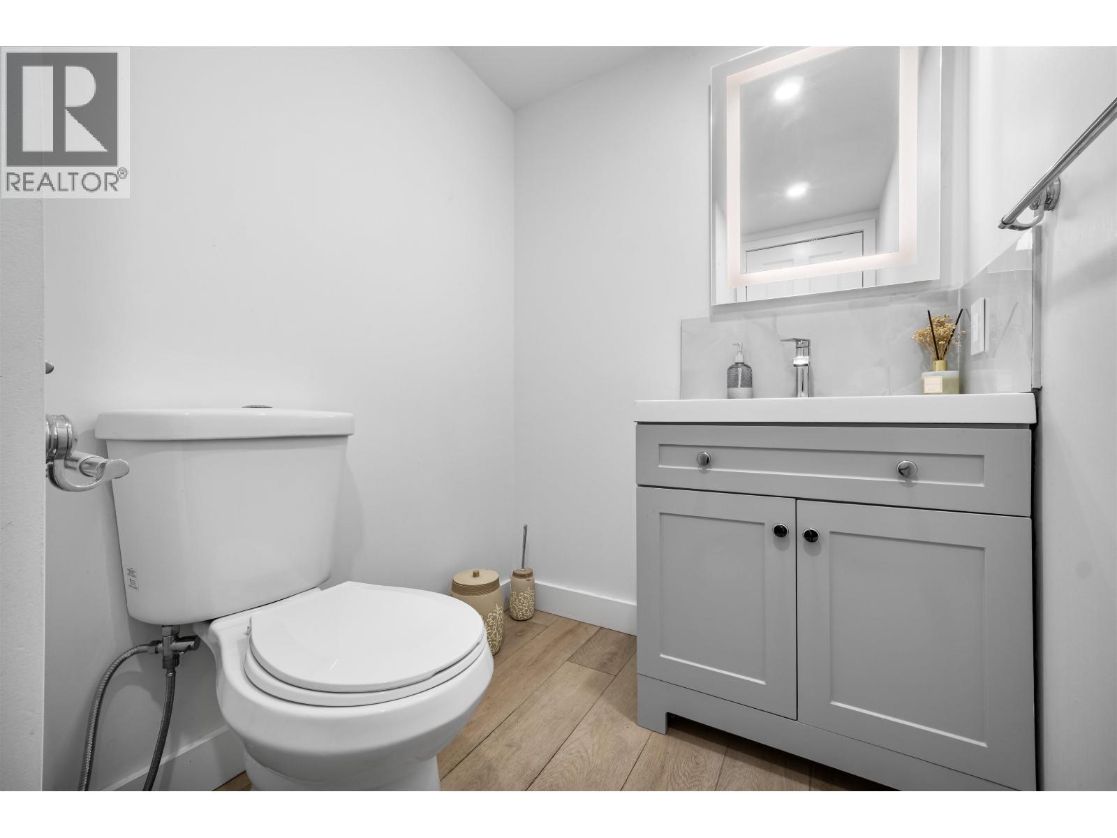 5520 Huckleberry Lane, North Vancouver, British Columbia  V7R 4N8 - Photo 32 - R3168392