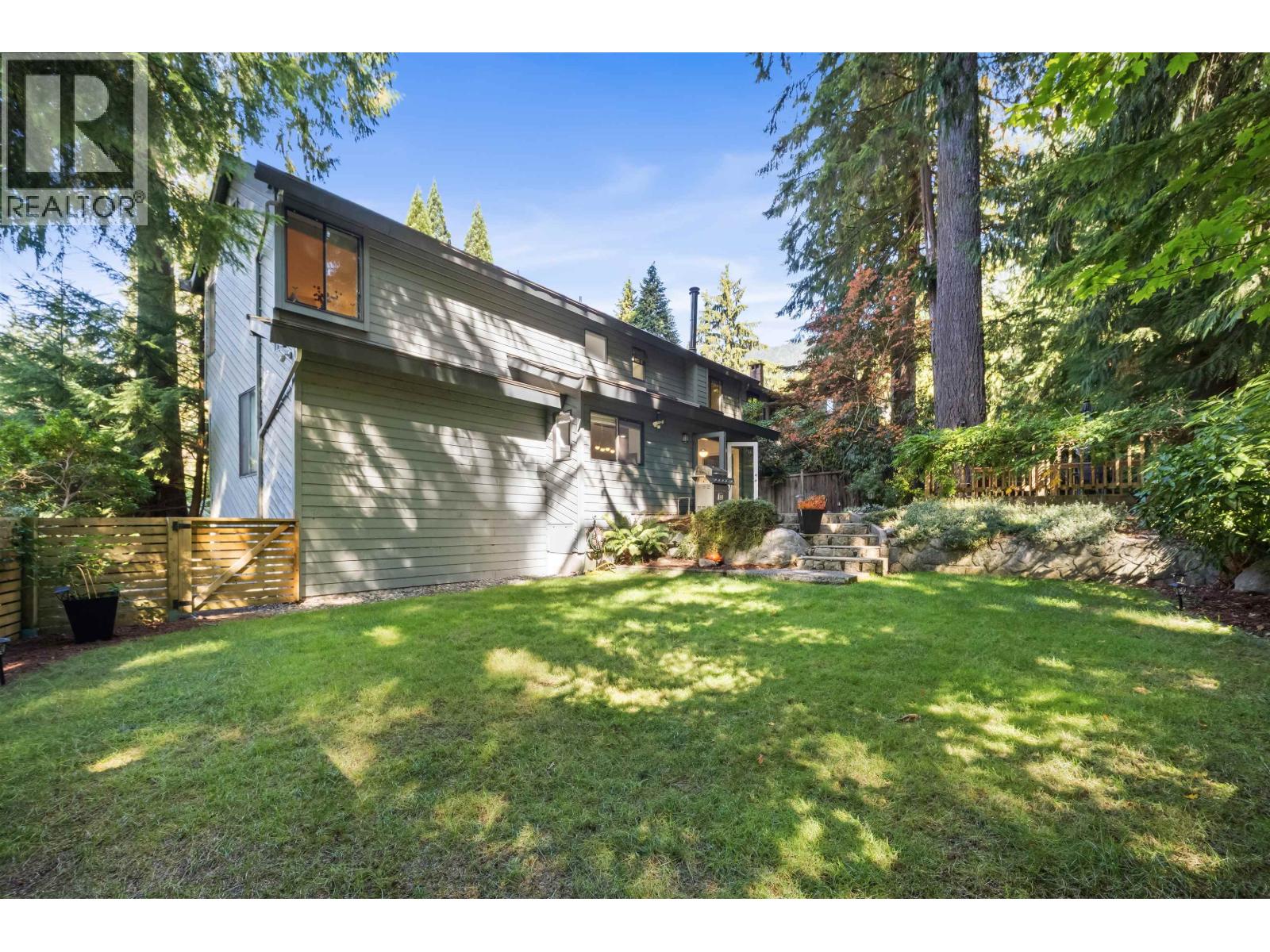5520 Huckleberry Lane, North Vancouver, British Columbia  V7R 4N8 - Photo 33 - R3168392