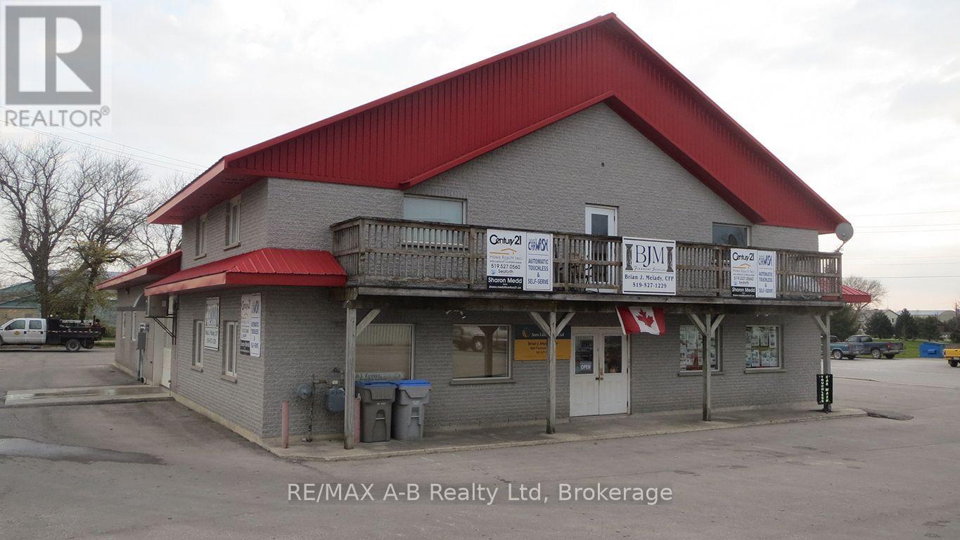 150 S MAIN STREET S, Huron East, Ontario