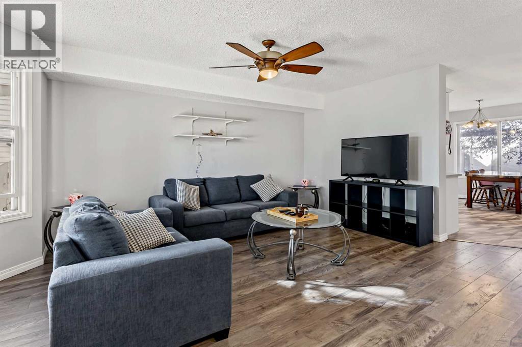 6219 18a Street SE, Calgary, Alberta  T2C 0N2 - Photo 5 - A2345240