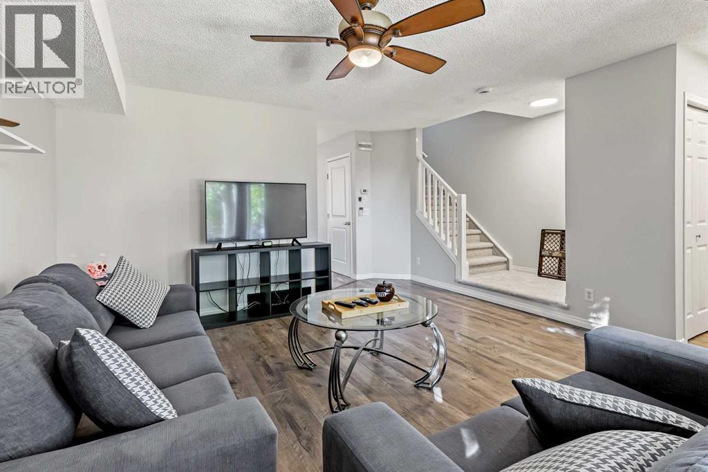 6219 18a Street SE, Calgary, Alberta  T2C 0N2 - Photo 6 - A2345240