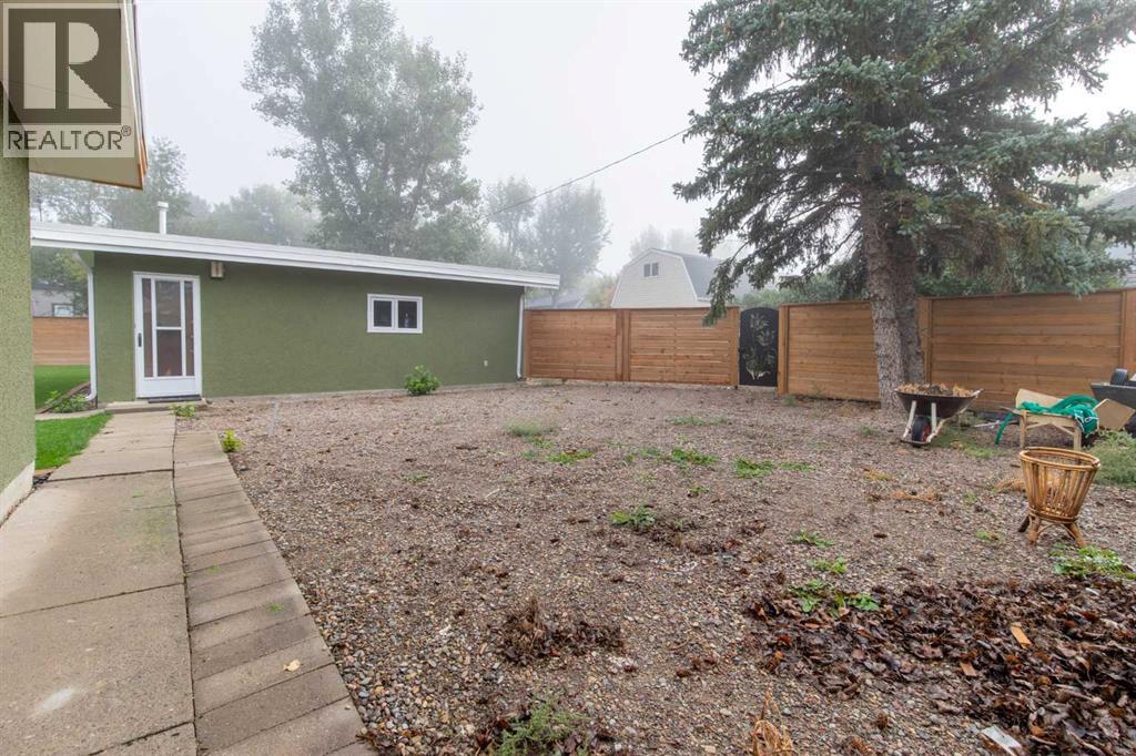 217 Kipp Avenue, Monarch, Alberta  T0L 1M0 - Photo 31 - A2345571