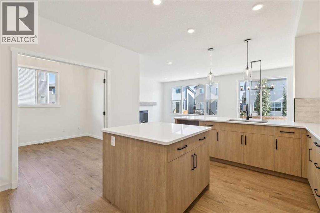 126 Walgrove Bay SE photo 8