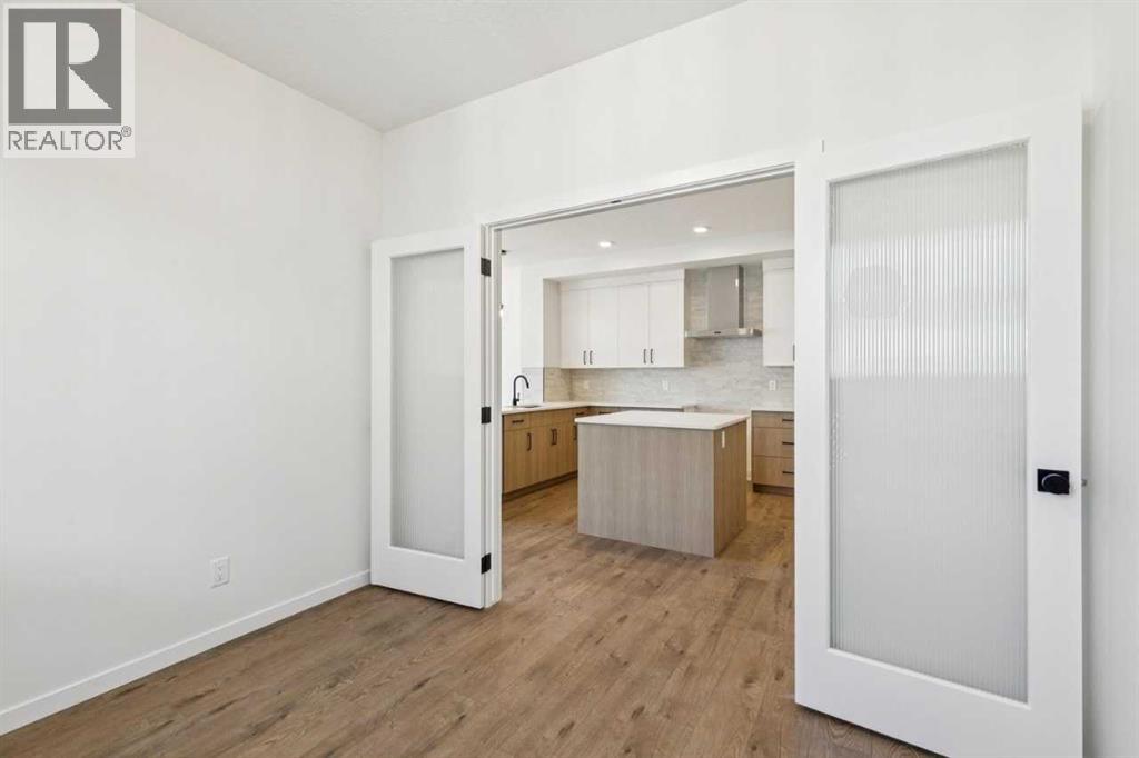 126 Walgrove Bay SE photo 12