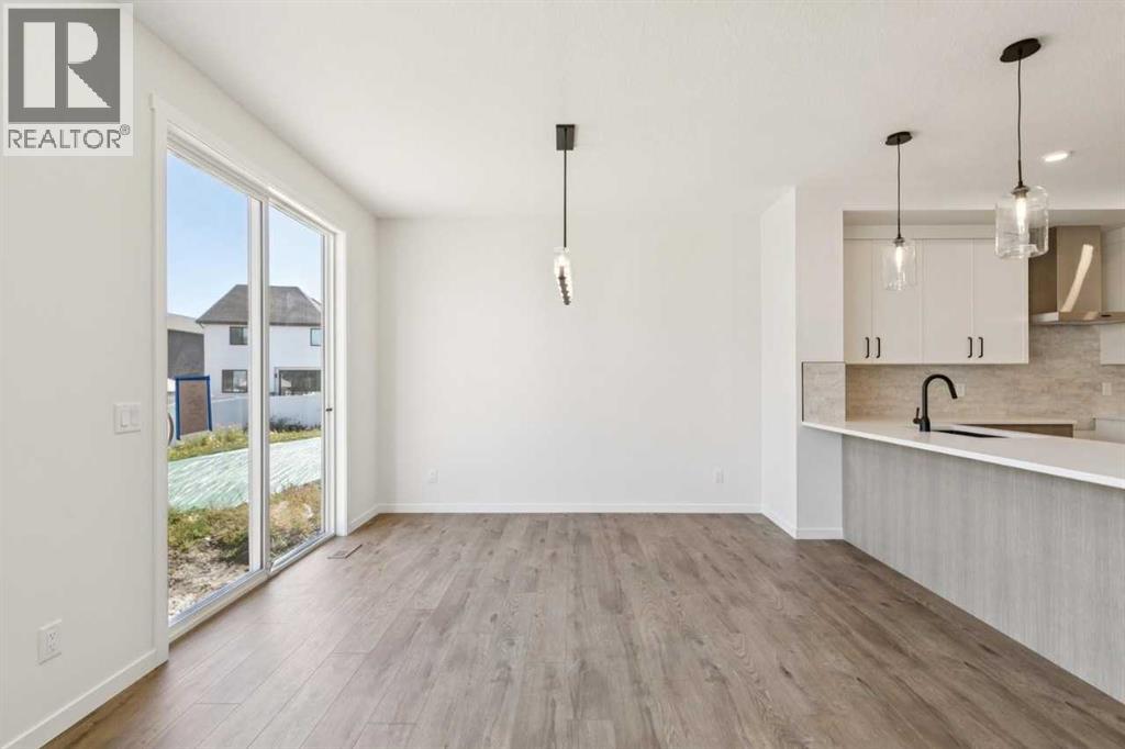 126 Walgrove Bay SE photo 18