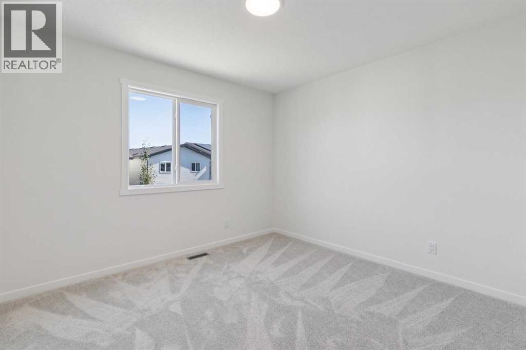126 Walgrove Bay SE photo 35