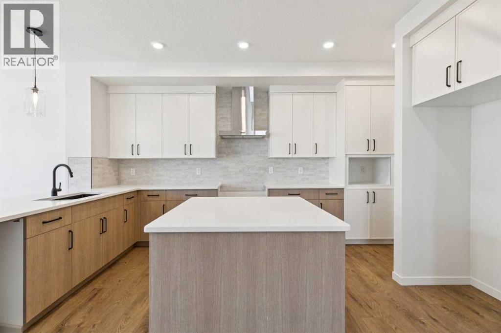 126 Walgrove Bay SE photo 9