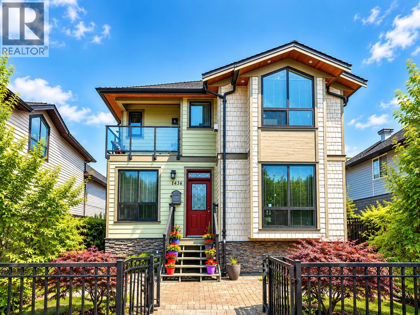 1436 Bewicke Avenue, North Vancouver, British Columbia  V7M 3B8 - Photo 2 - R3166658