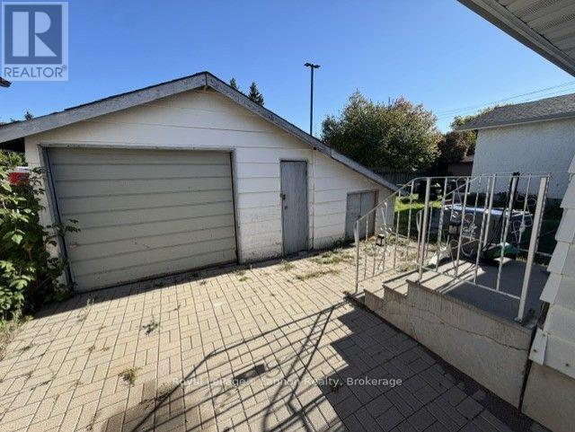 39-41 Junot Avenue S, Thunder Bay, Ontario  P7B 4X5 - Photo 3 - X13815952