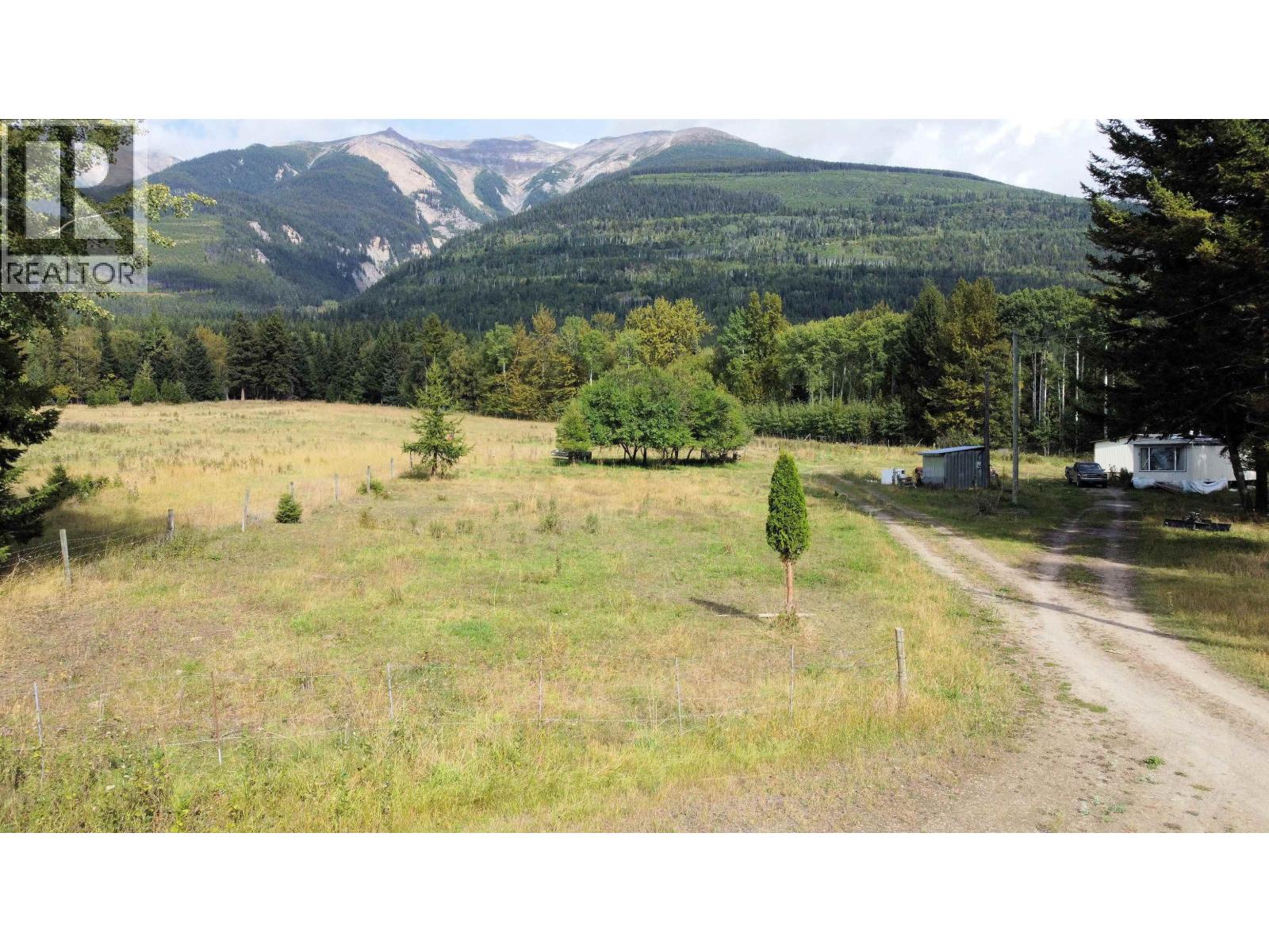 13490 Bunbury Road, Dunster, British Columbia  V0J 1J0 - Photo 15 - R3168471
