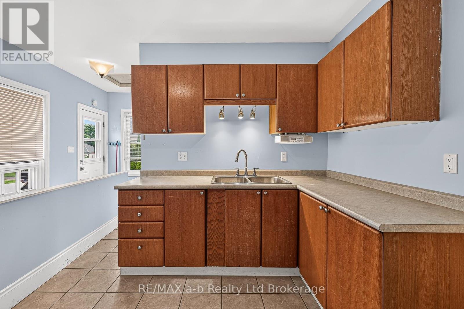 250 Frederick Street, Ingersoll, Ontario  N5C 2H9 - Photo 14 - X13816306