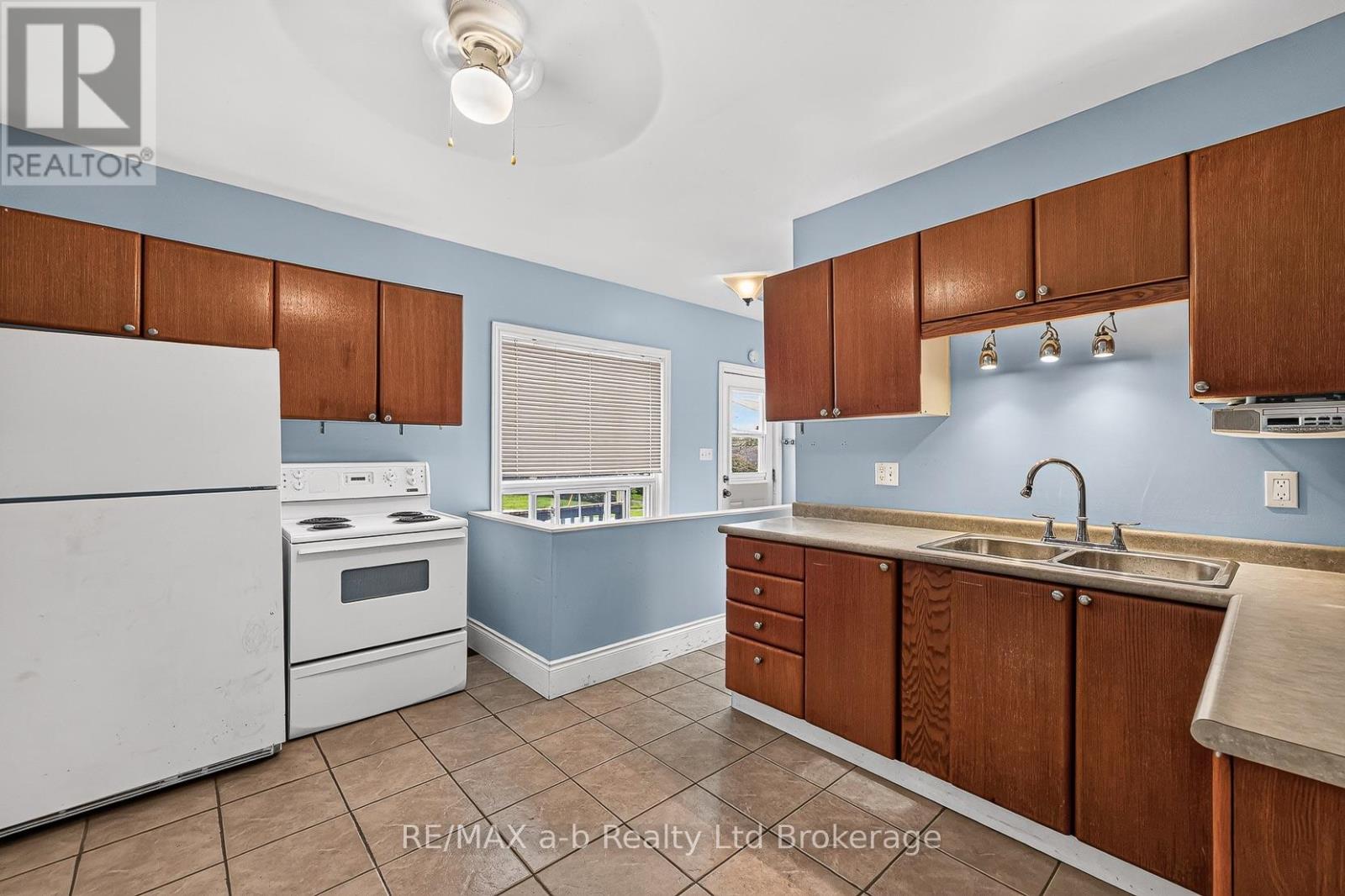 250 Frederick Street, Ingersoll, Ontario  N5C 2H9 - Photo 15 - X13816306