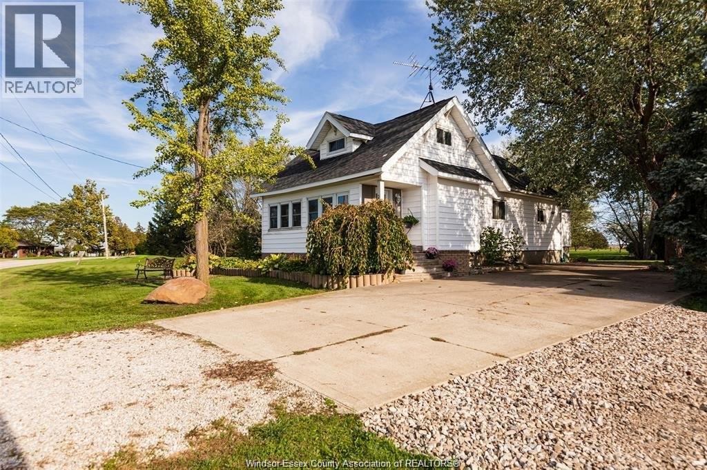 261 South Riverview Drive, Amherstburg, Ontario N9V 3R3 - Photo 3 - 26023333