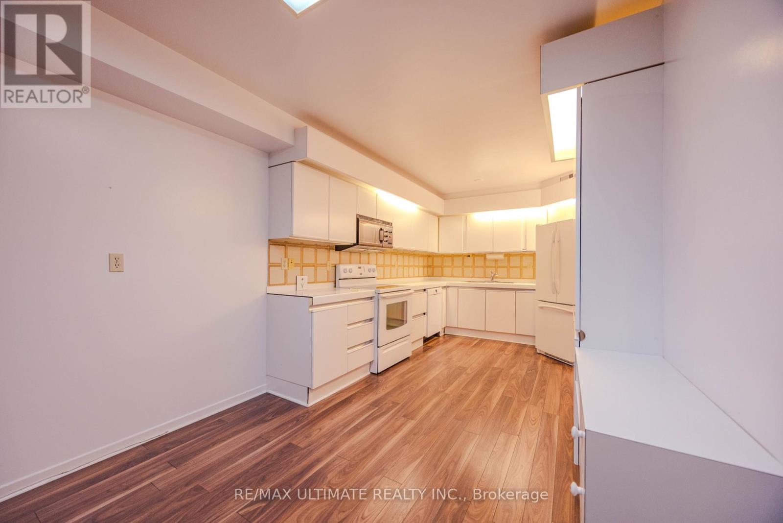 201 - 240 Heath Street W, Toronto, Ontario  M5P 3L5 - Photo 22 - C13816332