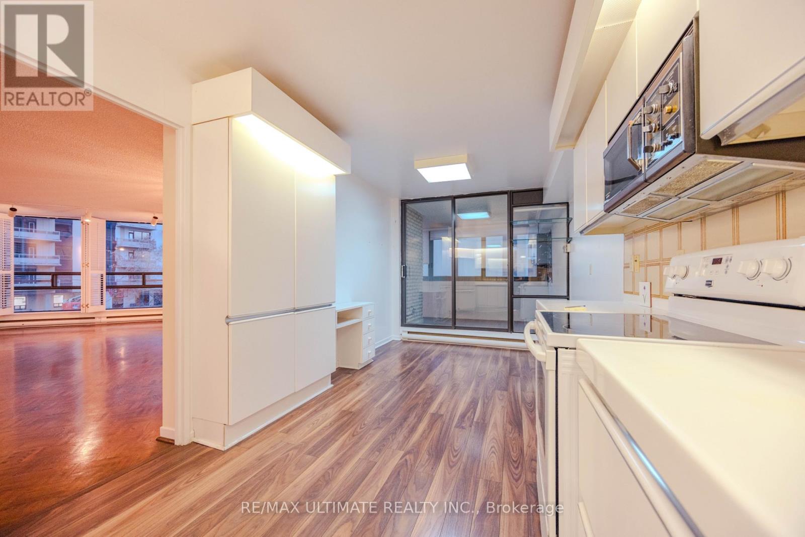 201 - 240 Heath Street W, Toronto, Ontario  M5P 3L5 - Photo 25 - C13816332