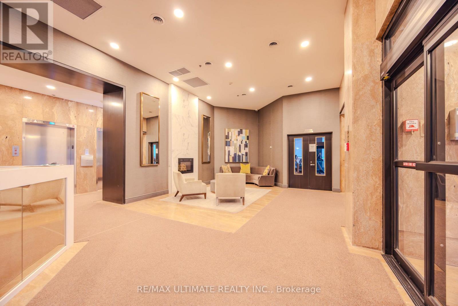 201 - 240 Heath Street W, Toronto, Ontario  M5P 3L5 - Photo 3 - C13816332