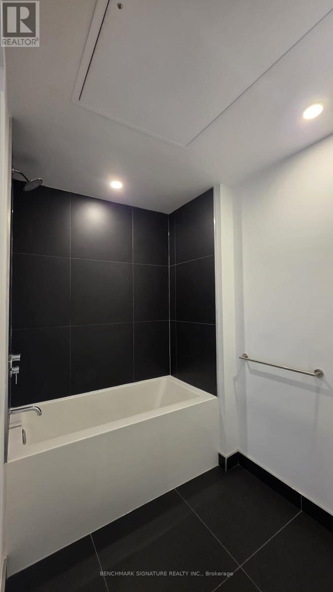 2513 - 20 Edward Street, Toronto, Ontario  M5G 0C5 - Photo 6 - C13816350
