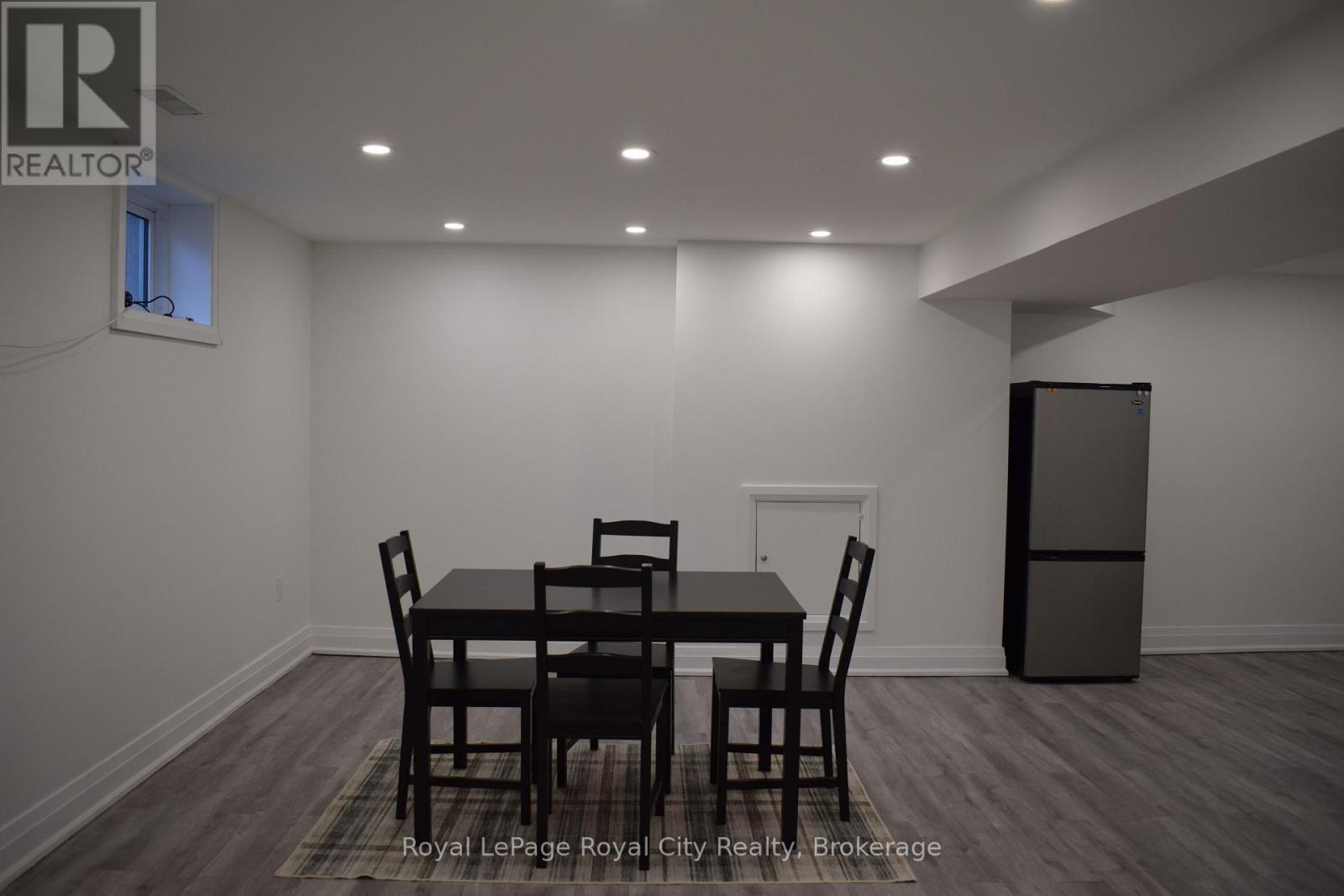 61 Nelson Court, Halton Hills, Ontario  L7J 1A5 - Photo 10 - W13816354