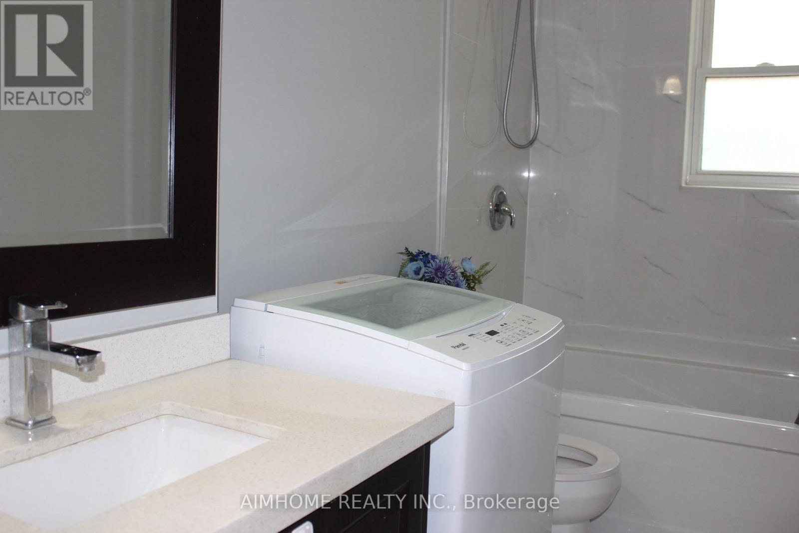 32 Lauralynn Crescent, Toronto, Ontario  M1S 2H5 - Photo 12 - E13816240