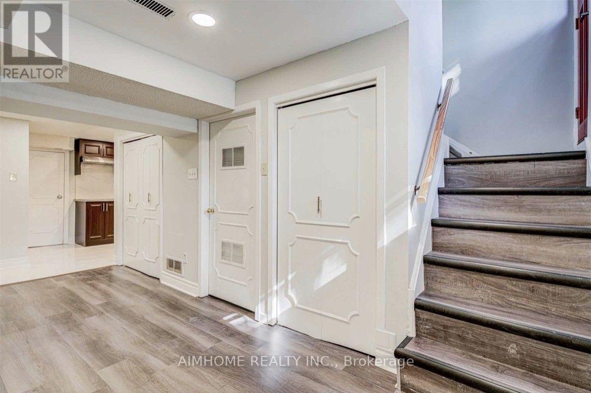 32 Lauralynn Crescent, Toronto, Ontario  M1S 2H5 - Photo 14 - E13816240