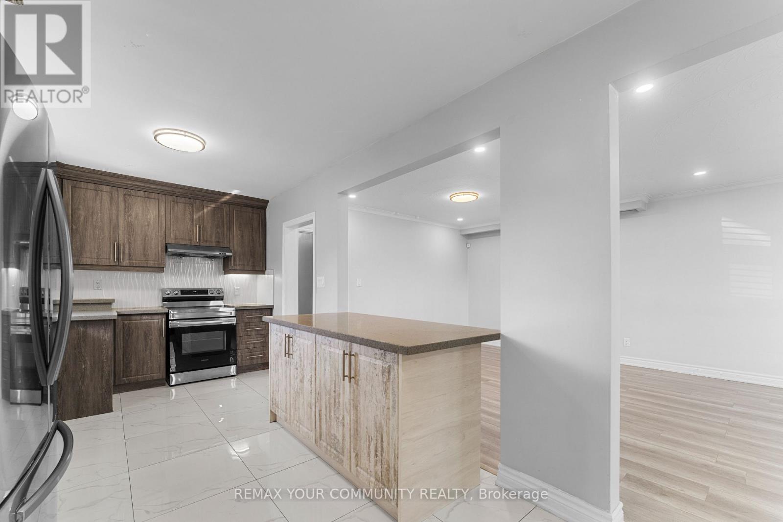 54 Saratoga Drive, Toronto, Ontario  M1P 4J1 - Photo 10 - E13816300