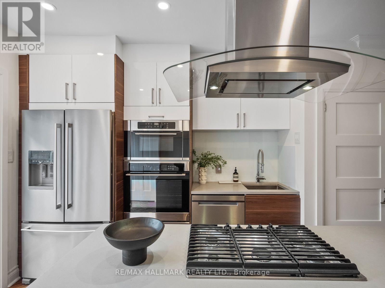 179 Riverdale Avenue, Toronto, Ontario  M4K 1C4 - Photo 13 - E13816386