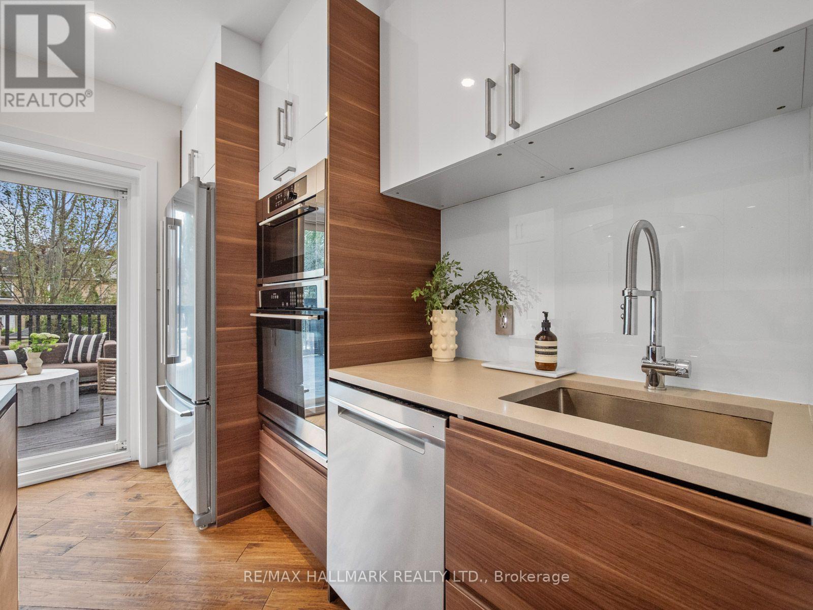 179 Riverdale Avenue, Toronto, Ontario  M4K 1C4 - Photo 16 - E13816386