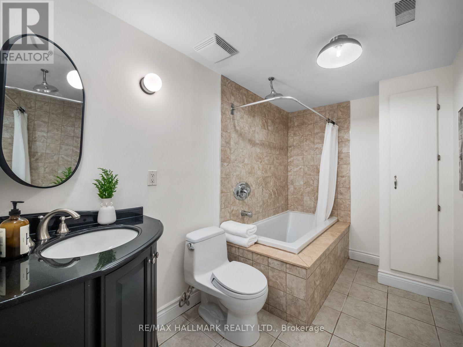 179 Riverdale Avenue, Toronto, Ontario  M4K 1C4 - Photo 41 - E13816386