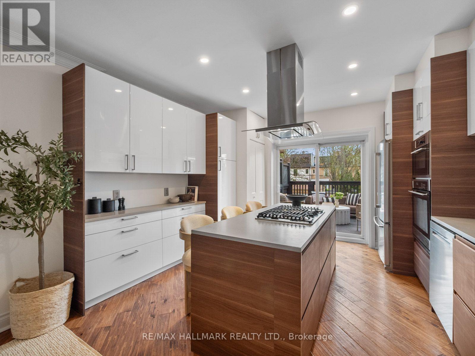 179 Riverdale Avenue, Toronto, Ontario  M4K 1C4 - Photo 9 - E13816386