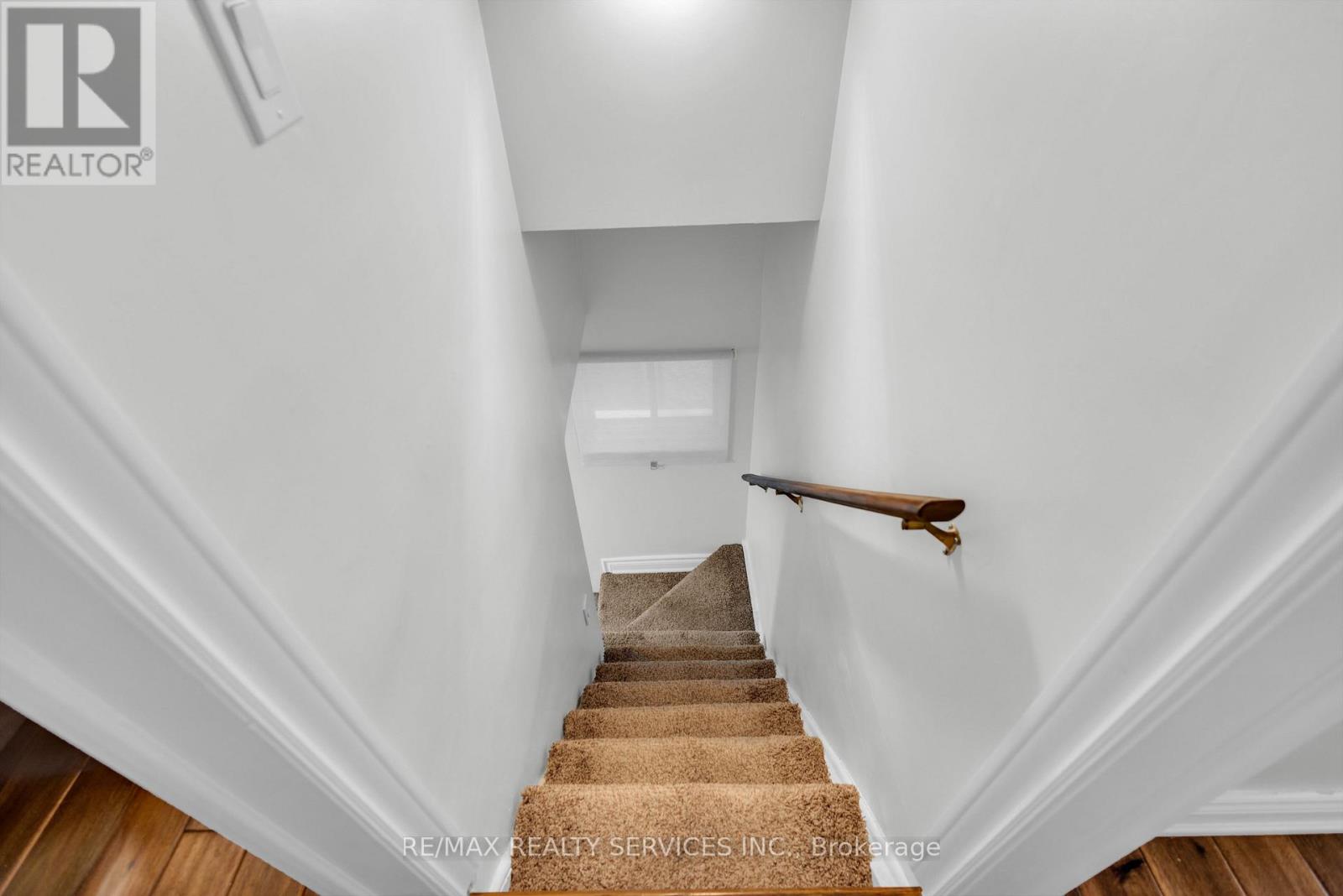 827 Craven Road, Toronto, Ontario  M4L 2Z7 - Photo 17 - E13579760