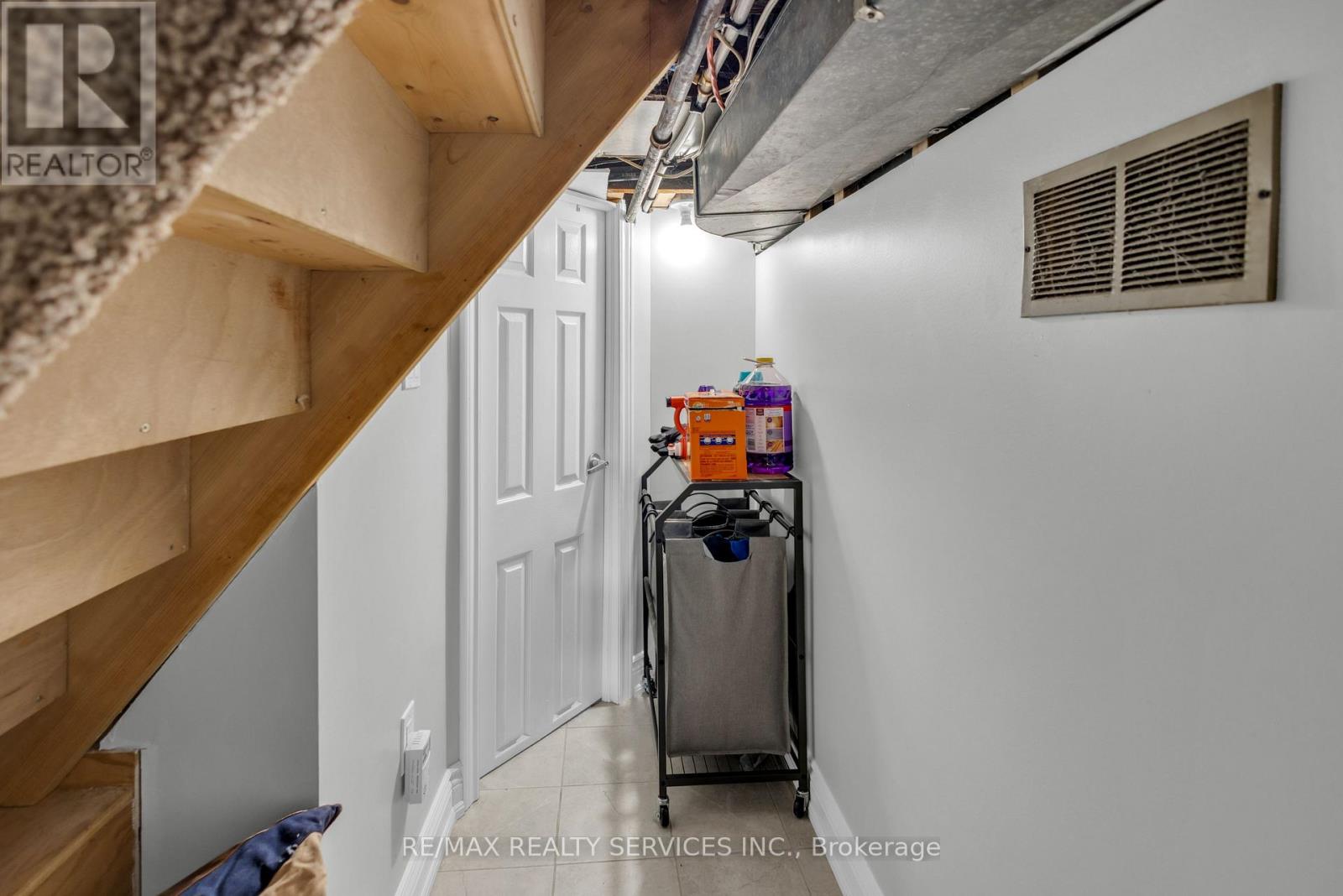 827 Craven Road, Toronto, Ontario  M4L 2Z7 - Photo 27 - E13579760