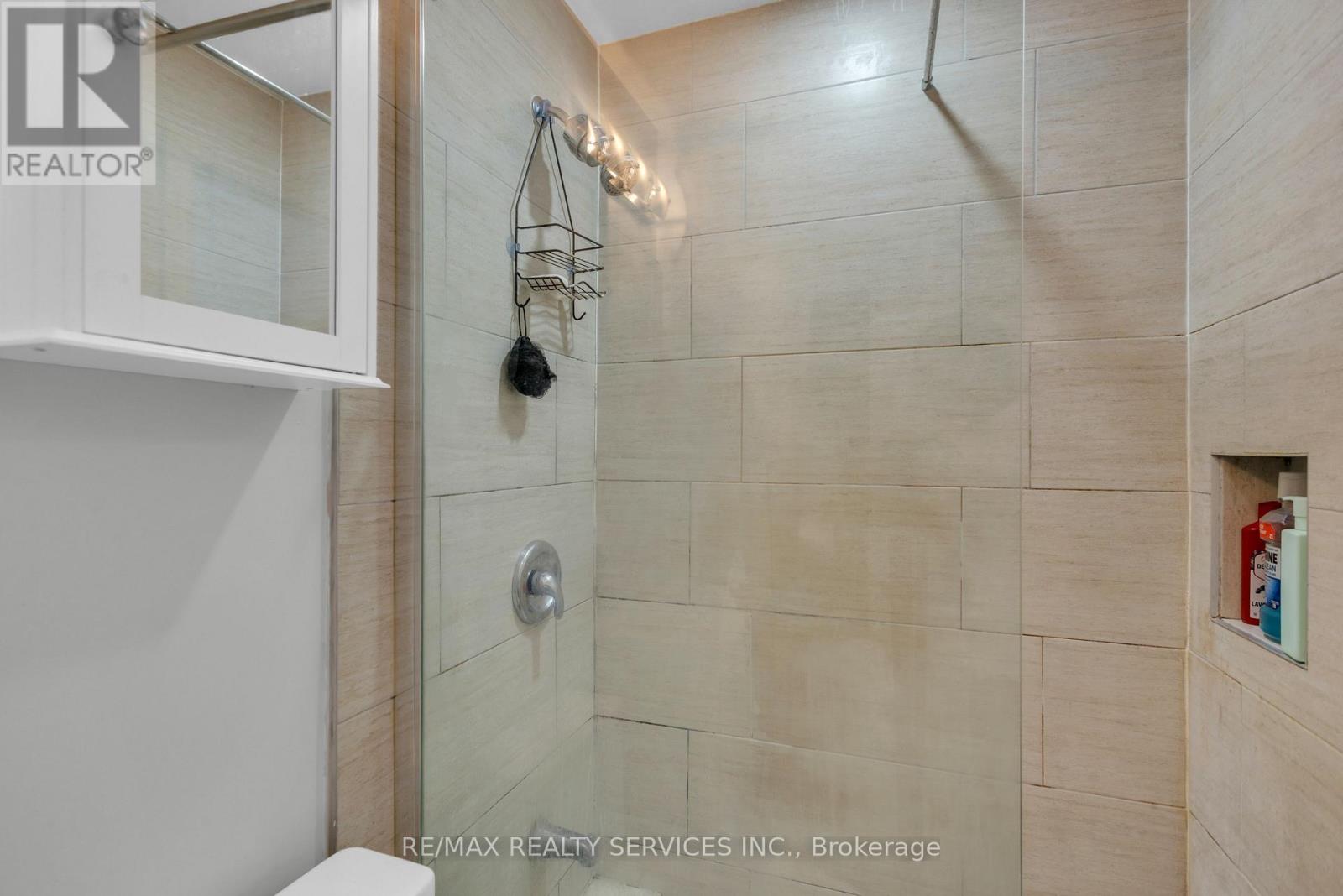 827 Craven Road, Toronto, Ontario  M4L 2Z7 - Photo 38 - E13579760