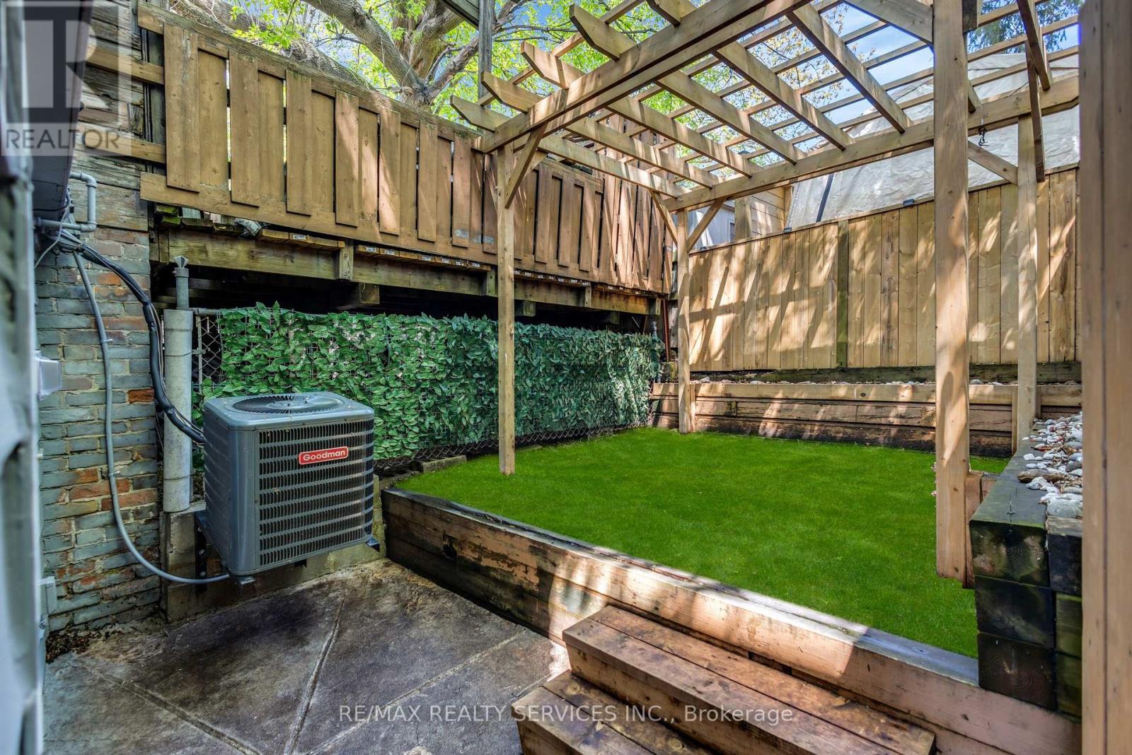 827 Craven Road, Toronto, Ontario  M4L 2Z7 - Photo 42 - E13579760