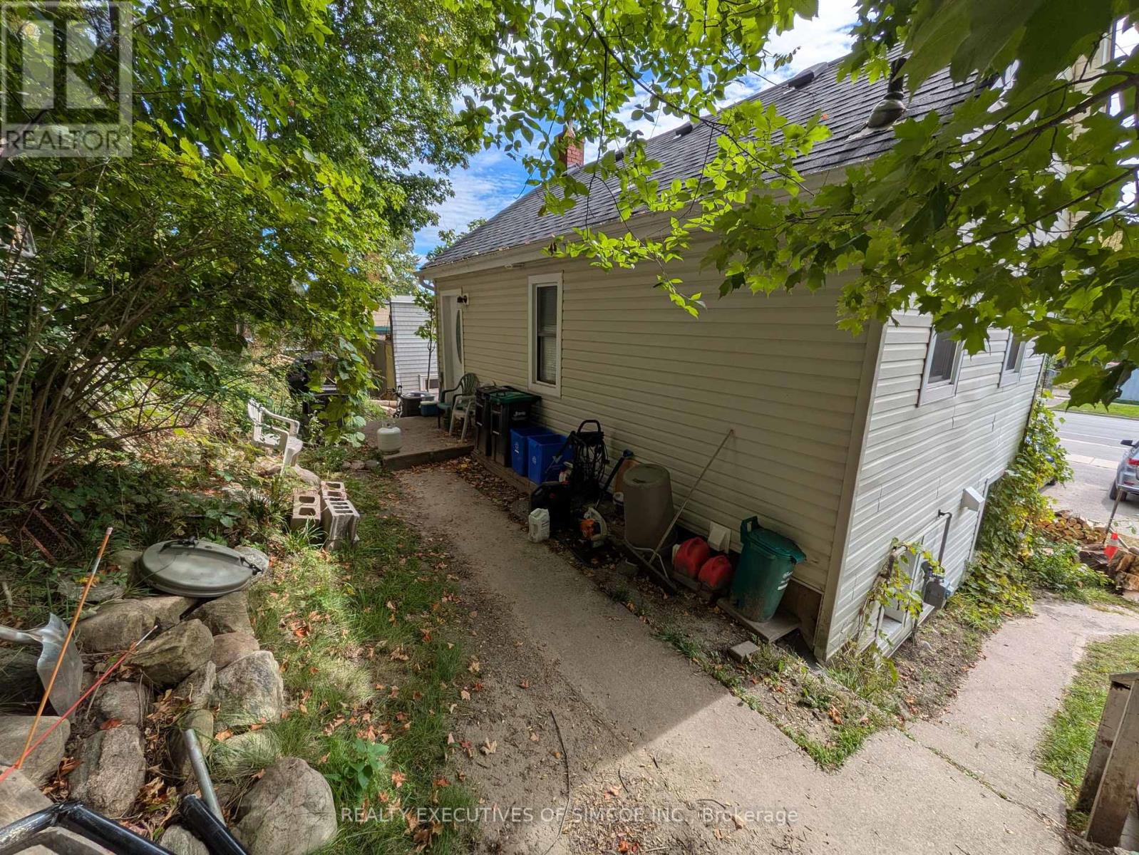200 Blake Street, Barrie (Codrington), Ontario  L4M 1K3 - Photo 2 - S13816368